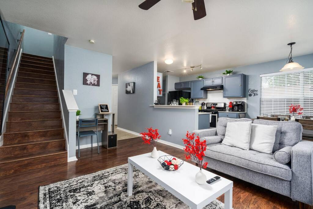 Elegant/4Miles To Downtown/Gameroom & Firepit Austin Extérieur photo